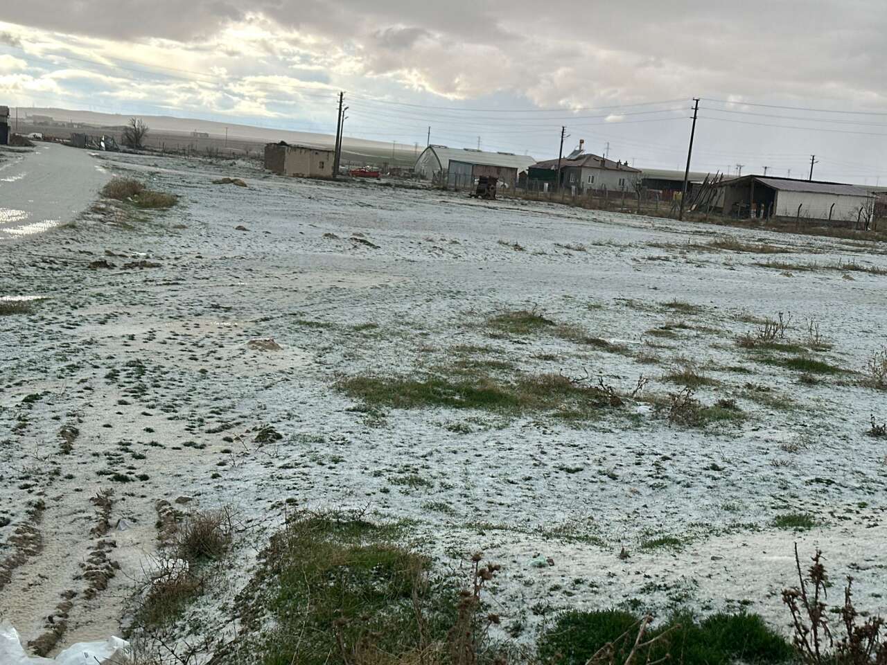 Konya’da etkili olan yağmur yerini dolu yağışına bıraktı 1